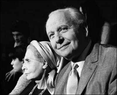 Qui est l'auteur du récit érotique ''Le Con dIrène'' ?