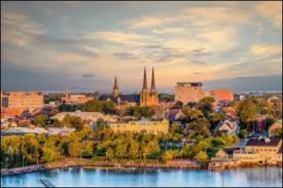 Cochez la capitale de l'île-du-Prince-Édouard ?