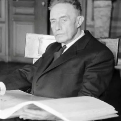 Selon Henry de Montherlant, quel est le propre de lintelligence ?