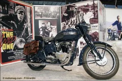 Marlon Brando la conduit dans :