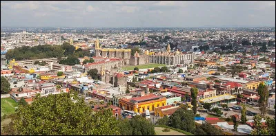 Puebla, 1,5 million d'habitants, est une ville d'...
