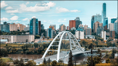 Edmonton, 930 000 habitants, est une ville d'...
