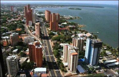 Maracaibo, 1,7 million d'habitants, est une ville d'...
