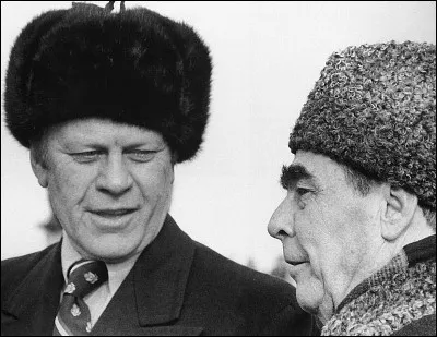 Quel titre russe porte Hommes de guerre, le film de 1955 de Serge Vassiliev ?