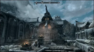 Dans quelle ville de Bordeciel les Argoniens sont-ils rabaissés, au même titre que les Dunmers ?