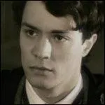 Un des Horcruxes a permis  Harry de voyager dans les souvenirs de Tom Jedusor, lequel ?