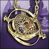 Il est 20h00. Combien de tours dois-je donner au retourneur de temps pour revenir  18h00 ?