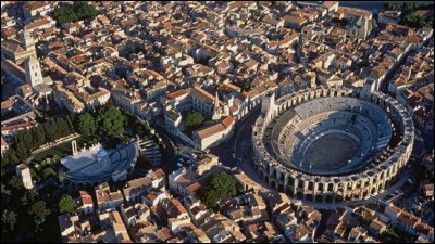 Bien sûr, ce n'est Rome mais ça y ressemble. Où se situent ces superbes arènes romaines construites vers 80 après J.-C. ?