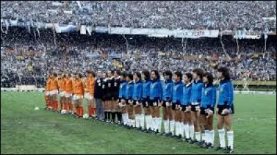 Quelles équipes terminèrent "meilleure attaque" avec 15 buts ?