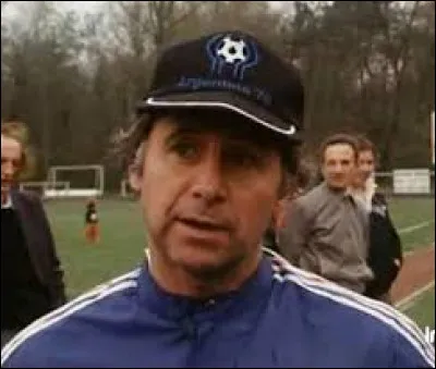 Qui était le sélectionneur des Bleus ?