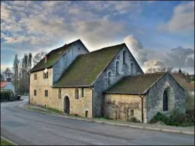 Village Doubien, Corcelles-Ferrières se situe en région ...
