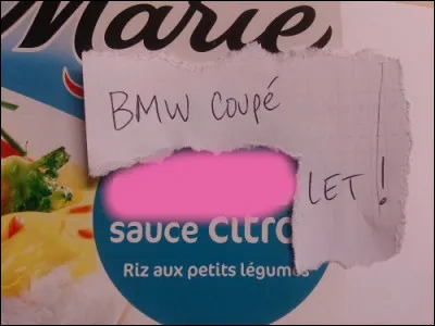 Définition : poisson carré avec les yeux dans les coins !