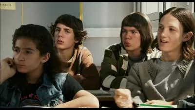 On ne voit jamais ces quatres jeunes :