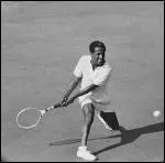 Joueur quatorien qui a remport plusieurs titres masters dans les annes 40  50.