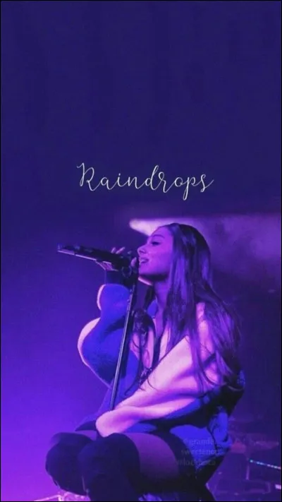 Elle a chanté la bande originale du film « Les Trolls ».