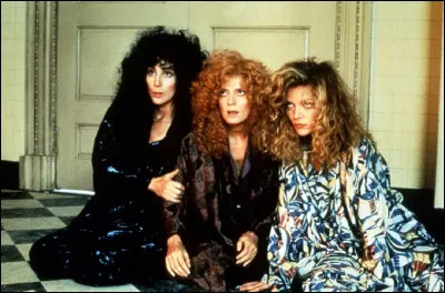 Compétez le titre du film fantastique américain réalisé par George Miller et sorti au cinéma en 1987 : ''Les Sorcières...''