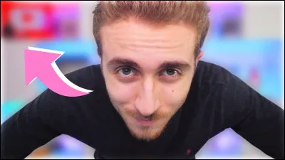 Quelle est la couleur des yeux de Sora ?