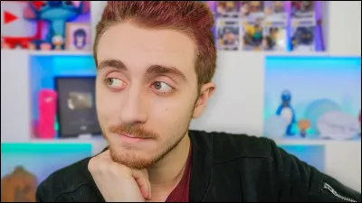 Oka par rapport à Sora est :