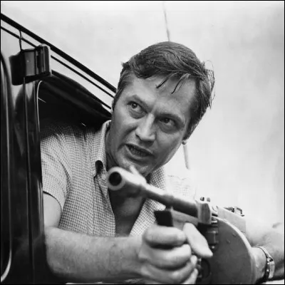 Quel courant cin&eacute;matographique, dont le r&eacute;alisateur Roger Corman est consid&eacute;r&eacute; comme le roi, a droit &agrave; un festival annuel &agrave; Syracuse, aux &Eacute;tats-Unis ?