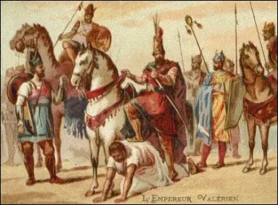 Lors de la bataille dÉdesse en 260 ap JC, la totalité de larmée romaine fut anéantie, soit 70 000 hommes, et lempereur Valérien fut fait prisonnier. On raconte que son triomphateur le roi perse se servait de lui comme marchepied pour monter à cheval. Qui est-il ?