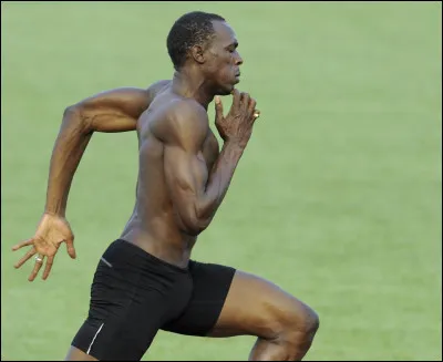 Quelle est la nationalité d'Usain Bolt, détenteur du record du monde du 100 mètres avec le temps de 9 s 58 ?