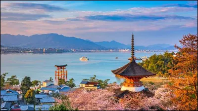 De combien d'îles est composé le Japon ?