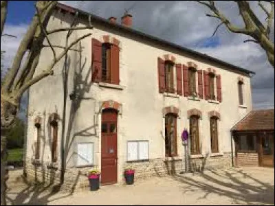 Commune d'Auvergne-Rh&ocirc;ne-Alpes, dans la Dombes, Sainte-Olive se situe dans le d&eacute;partement ...