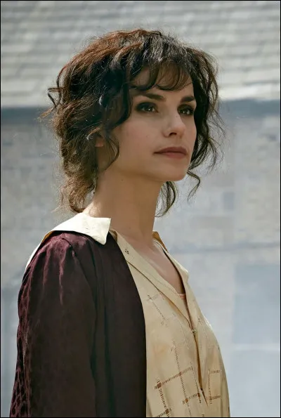 Quel est le personnage joué par Charlotte Riley ?