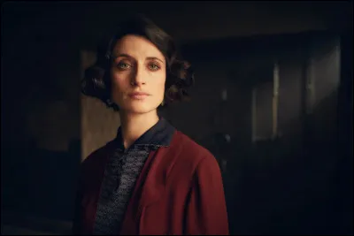 Quel est le personnage joué par Natasha O'Keeffe ?