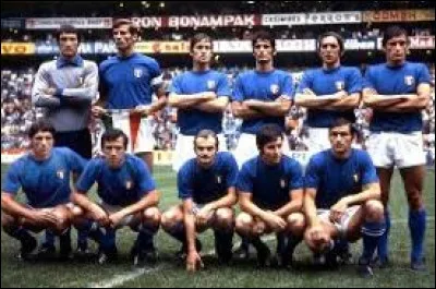 Quelle équipe s'inclina en finale ?