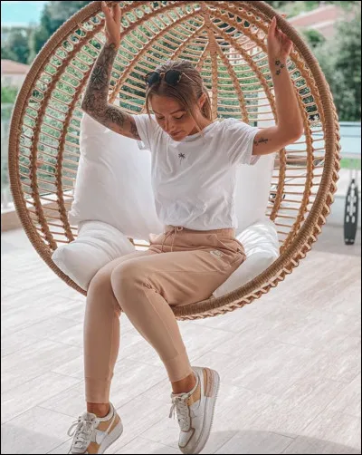 Quel âge a-t-elle ?