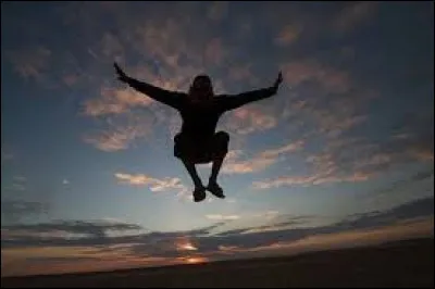 Touches-tu le sol, à présent ?