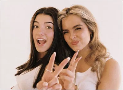 Comment s'appellent les deux plus grandes tiktokeuses du réseau en question ?