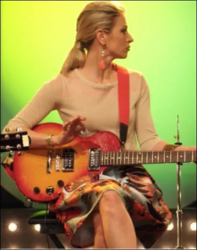 Une des professeurs est amoureuse d'un professeur, lequel ?