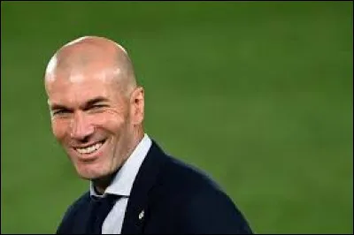 Quelle a été la période de Zinedine Zidane en tant que joueur à Bordeaux ?
