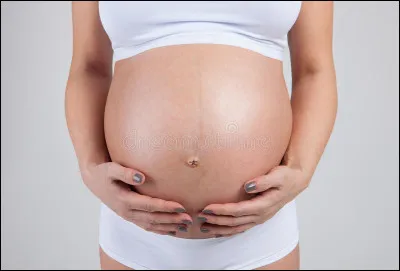 Qui est tombée enceinte dans la première saison ?