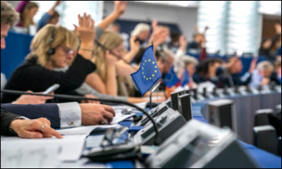 Combien de députés siègent actuellement au Parlement européen ? (Mars 2021)