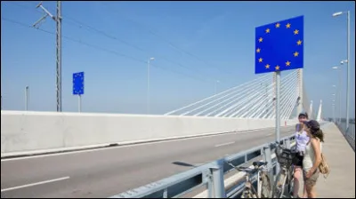 Quel est lÉtat membre de lUnion qui compte le plus grand nombre de pays limitrophes (frontières terrestres) ?