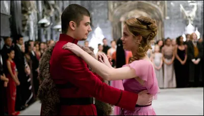 Qui refuse d'aller au bal avec Harry car elle y va déjà avec quelqu'un ? (Harry Potter 4)