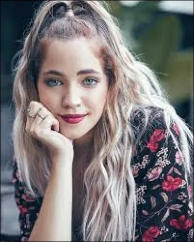 Où est née Pilar ?