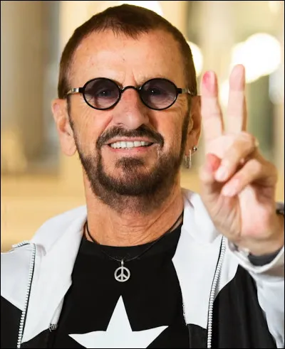 De quel instrument jouait Ringo Starr du groupe The Beatles ?
