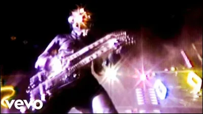 Complétez la suite du titre de cette chanson "Robot...