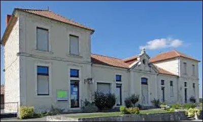 Pour finir, je vous emmène à Savignac-sur-Leyze. Village de l'arrondissement de Villeneuve-sur-Lot, il se situe dans le département ...