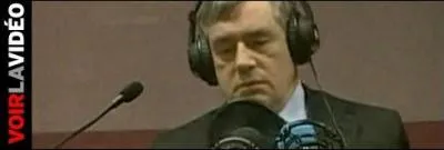 Gordon Brown a fait chuter son parti dans les sondages pour avoir trait une femme de 'bigot'. Ce qui signifie :