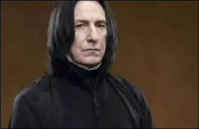Comment sappellent les parents de Severus Rogue ?