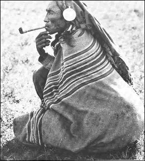 Les psilocybes forment une classe de champignons  action psychodysleptique. En termes simples, ils produisent des hallucinations. Ils sont utiliss traditionnellement par les sorciers chamans :