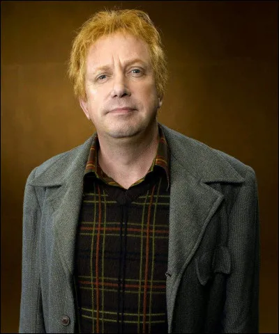 Qui joue Arthur Weasley ?