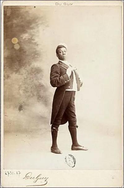 Au début du 20e siècle il remplissait des salles de spectacle, faites le lien avec les photos ci-dessous !