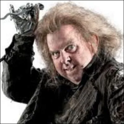L'acteur de Peter Pettigrow est...