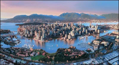 Vancouver, 680 000 habitants, est une ville d' ...